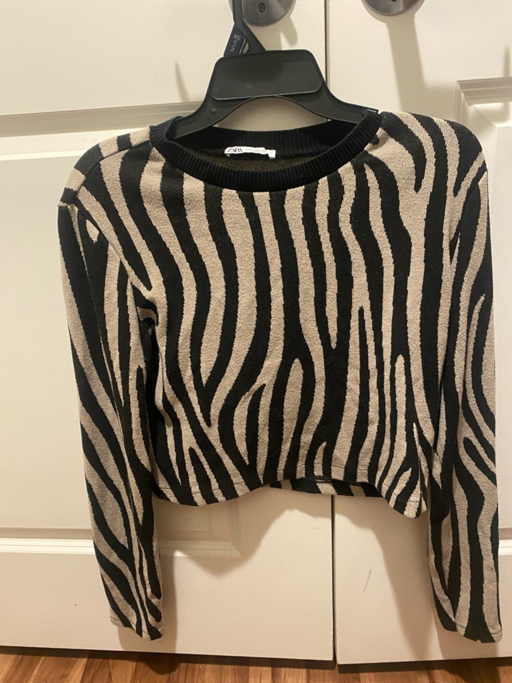 Black and Beige Zebra Print Cropped Sweater
